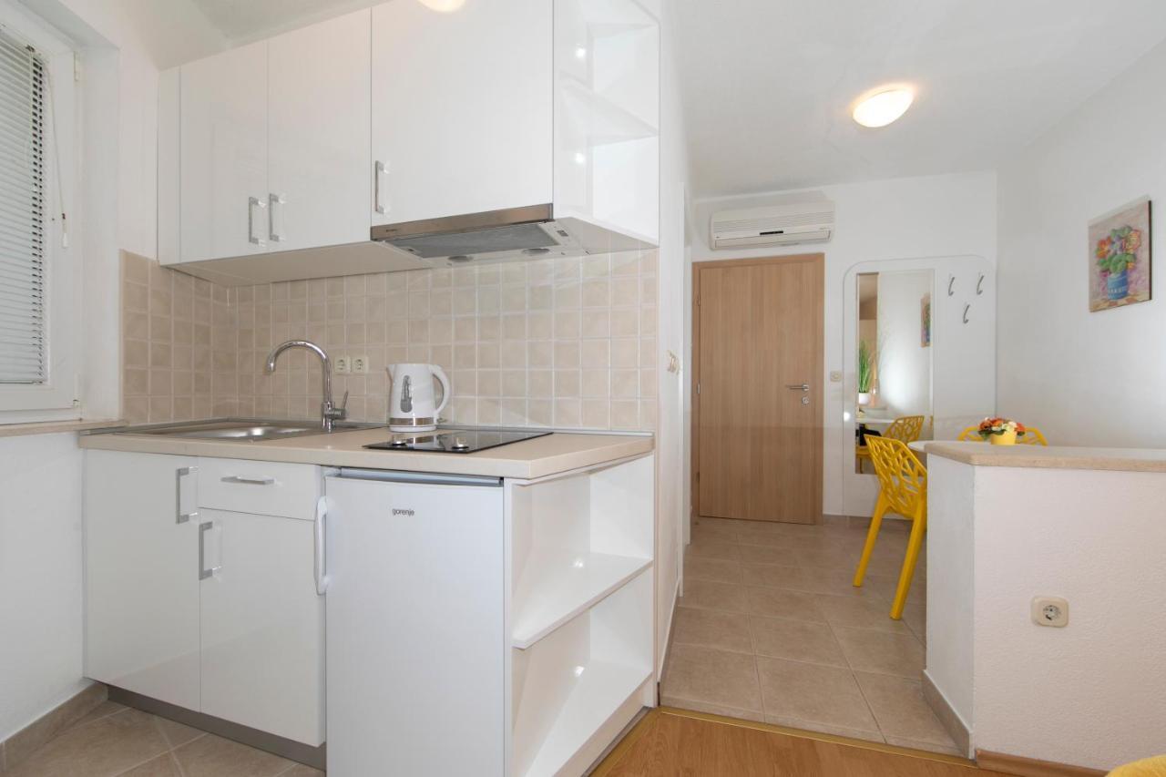 Apartments Milana 2 Tučepi Eksteriør billede