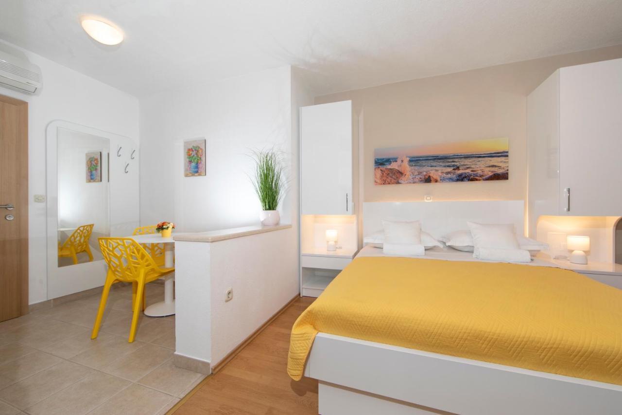 Apartments Milana 2 Tučepi Eksteriør billede