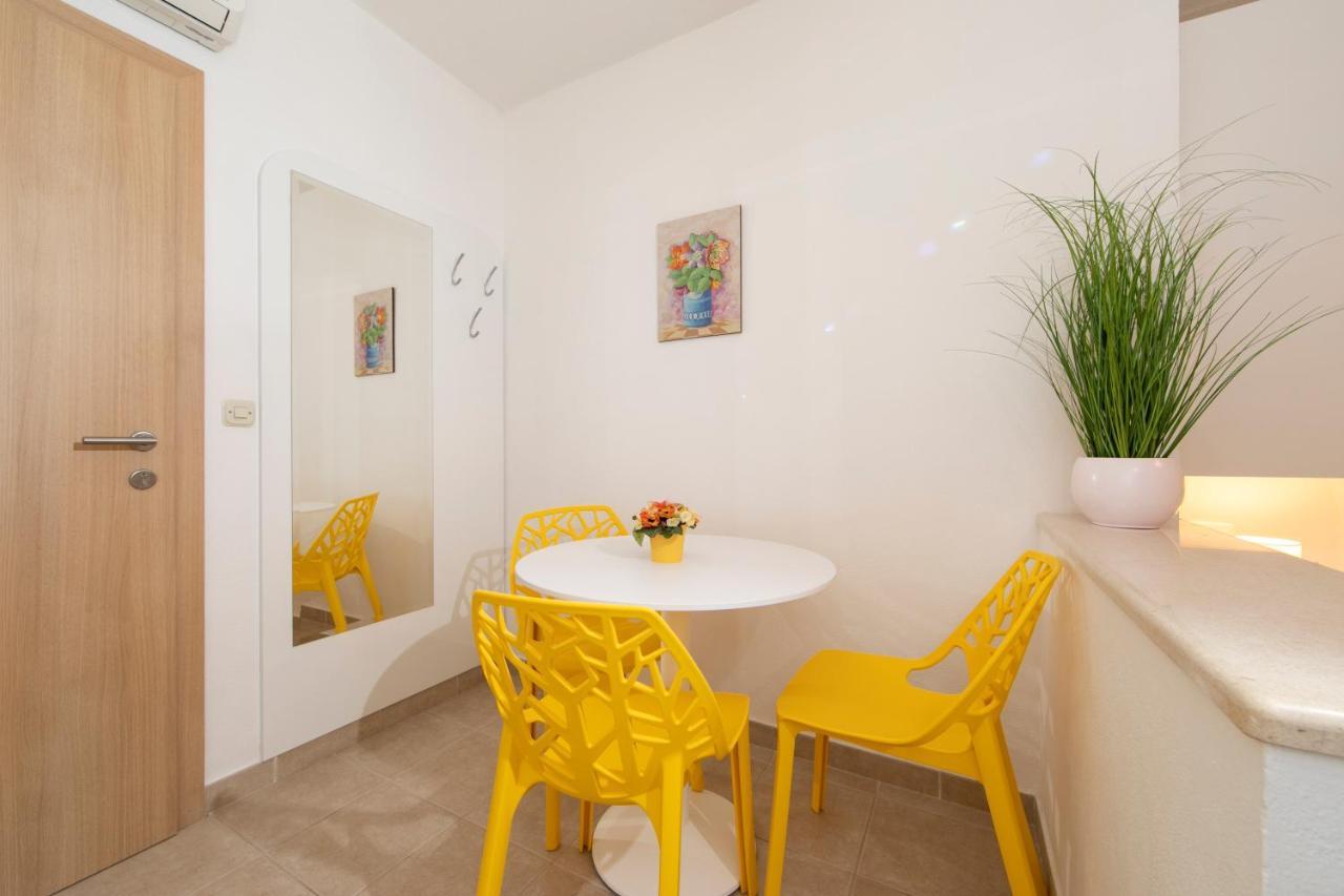 Apartments Milana 2 Tučepi Eksteriør billede
