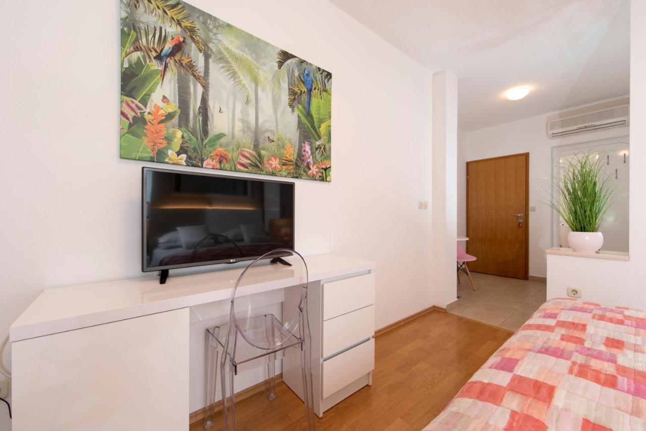 Apartments Milana 2 Tučepi Eksteriør billede