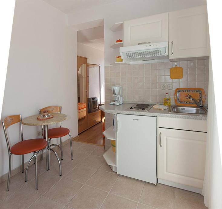 Apartments Milana 2 Tučepi Eksteriør billede