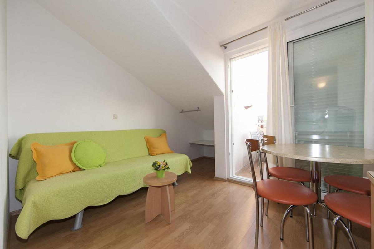 Apartments Milana 2 Tučepi Eksteriør billede