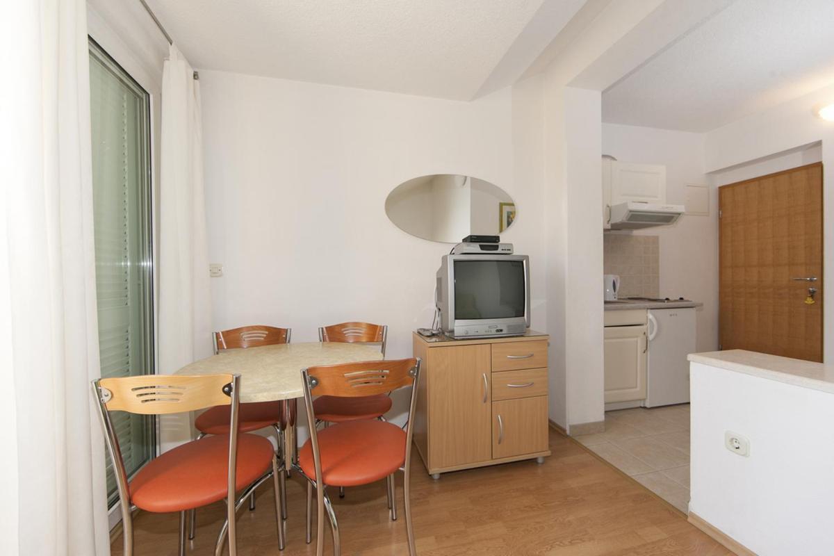 Apartments Milana 2 Tučepi Eksteriør billede