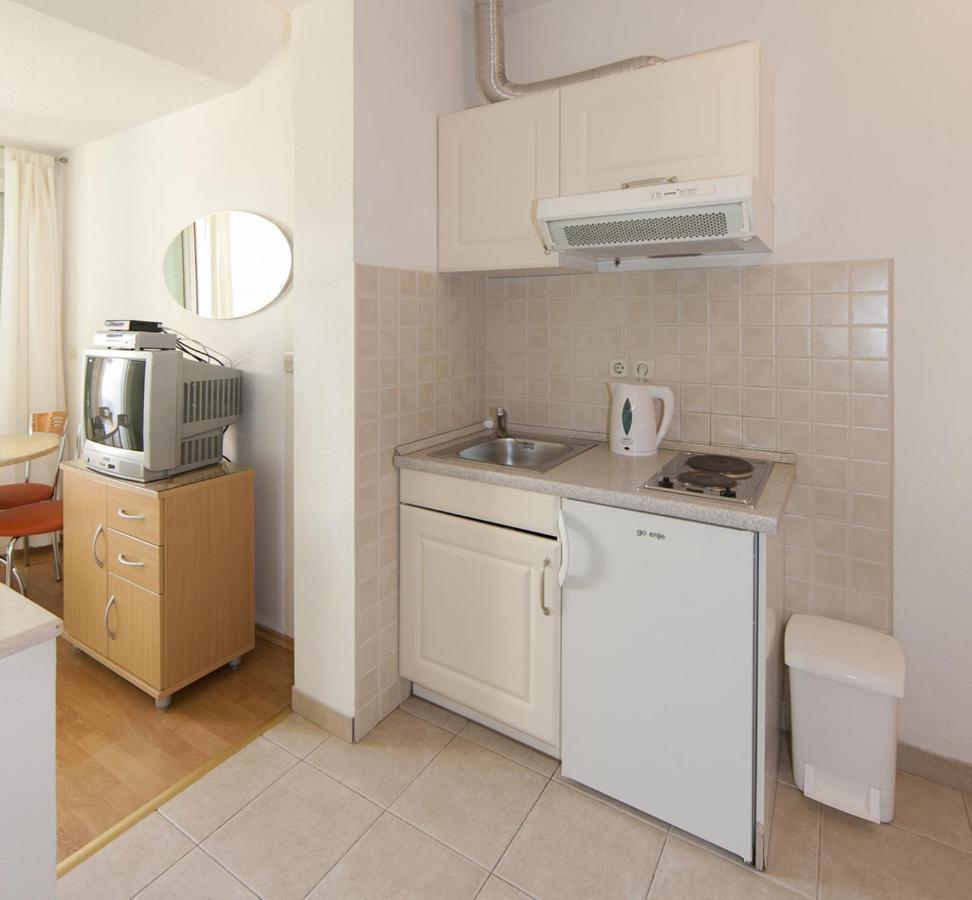 Apartments Milana 2 Tučepi Eksteriør billede