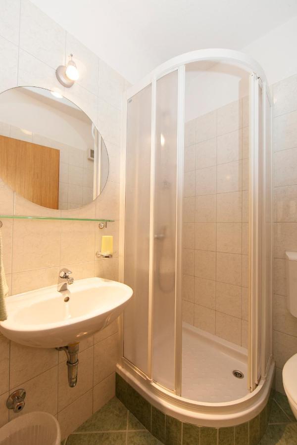 Apartments Milana 2 Tučepi Eksteriør billede